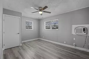 62 Pershing Dr, Denison, TX 75020 - Photo 3