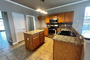 8640 Rainy Lake Dr, Fort Worth, TX 76244 - Photo 9