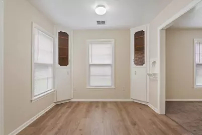 212 Avenue E, Lacy Lakeview, TX 76705 - Photo 9