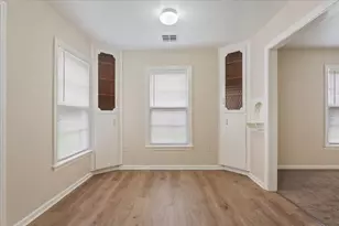 212 Avenue E, Lacy Lakeview, TX 76705 - Photo 9