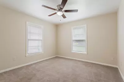 212 Avenue E, Lacy Lakeview, TX 76705 - Photo 13