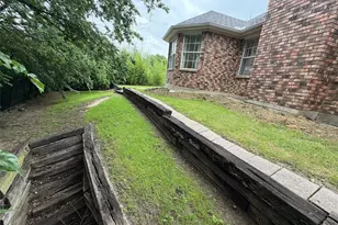 6204 High Brush Cir, Dallas, TX 75249 - Photo 27