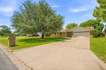 1442 N Dale Avenue, Stephenville, TX 76401 - Photo 3