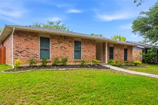 1811 Addington Dr, Carrollton, TX 75007 - Photo 1