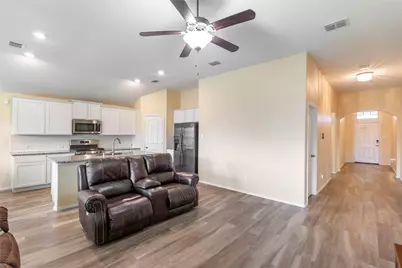 445 Saguaro Drive, Fort Worth, TX 76052 - Photo 5