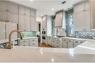 8005 Rosemont Drive, Plano, TX 75025 - Photo 9