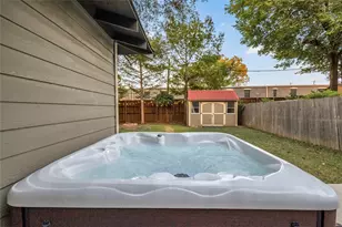 828 Elsbeth St, Dallas, TX 75208 - Photo 33