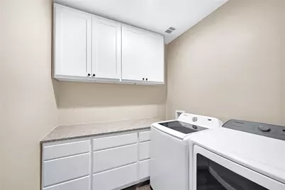 828 Elsbeth Street, Dallas, TX 75208 - Photo 29