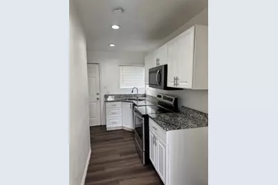 5633 Curzon Avenue, Fort Worth, TX 76107 - Photo 13
