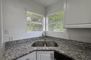 5633 Curzon Ave, Fort Worth, TX 76107 - Photo 9