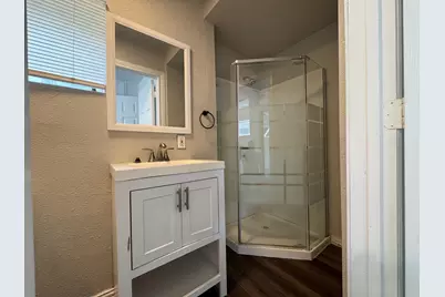 5633 Curzon Avenue, Fort Worth, TX 76107 - Photo 17