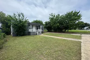 5633 Curzon Ave, Fort Worth, TX 76107 - Photo 3