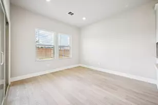 718 London Town Ln, Princeton, TX 75071 - Photo 5