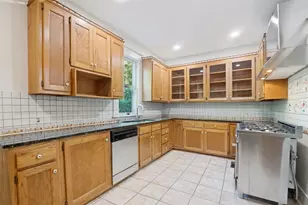 111 S Willomet Ave, Dallas, TX 75208 - Photo 11