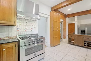 111 S Willomet Ave, Dallas, TX 75208 - Photo 13