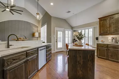 7822 Glencrest Drive, Sachse, TX 75048 - Photo 11