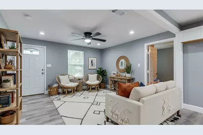 5006 Bartlett Avenue, Dallas, TX 75216 - Photo 3