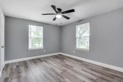 5006 Bartlett Avenue, Dallas, TX 75216 - Photo 9