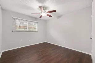 1702 Crimson Ct, Arlington, TX 76018 - Photo 21