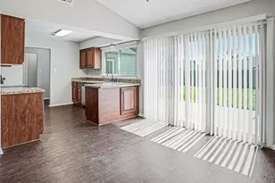1702 Crimson Ct, Arlington, TX 76018 - Photo 9