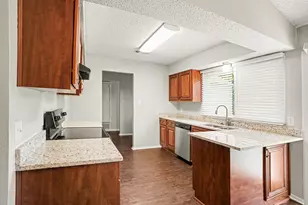 1702 Crimson Ct, Arlington, TX 76018 - Photo 11