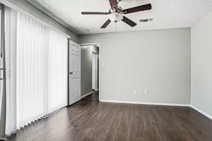 1702 Crimson Ct, Arlington, TX 76018 - Photo 17