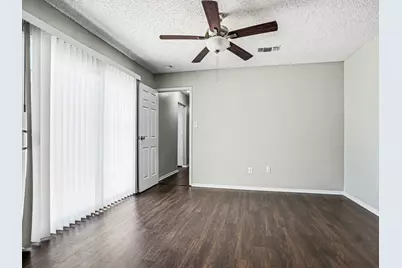 1702 Crimson Court, Arlington, TX 76018 - Photo 11
