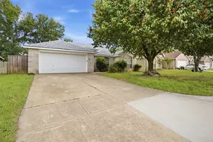 1105 Hidden Glade Dr, Mansfield, TX 76063 - Photo 1