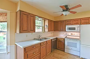 1416 E Windsor Dr, Denton, TX 76209 - Photo 7