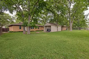 2730 Larkspur Ln, Dallas, TX 75233 - Photo 3
