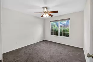 1009 McCoy Dr, Irving, TX 75062 - Photo 11