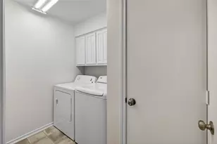 1009 McCoy Dr, Irving, TX 75062 - Photo 27