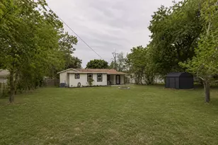 5113 Nadine Dr, Haltom City, TX 76117 - Photo 15