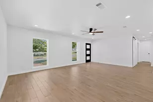 3853 Happy Canyon Dr, Dallas, TX 75241 - Photo 9