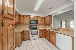 1719 Sagebrush Trail, Grapevine, TX 76051 - Photo 7