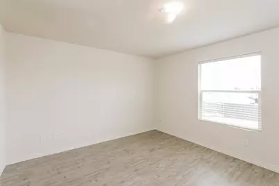 3202 Robin Road, Ennis, TX 75119 - Photo 13