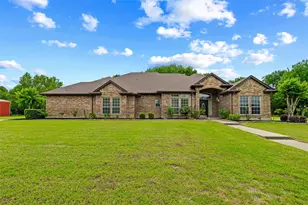 231 Ash Dr, Waxahachie, TX 75165 - Photo 1