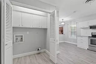 2202 Foxcroft Cir, Denton, TX 76209 - Photo 9