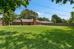 2202 Foxcroft Cir, Denton, TX 76209 - Photo 29