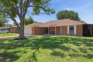 1211 Meadowview Dr, Euless, TX 76039 - Photo 1