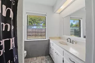 1211 Meadowview Dr, Euless, TX 76039 - Photo 21