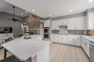 509 Aurora Dr, Euless, TX 76039 - Photo 17