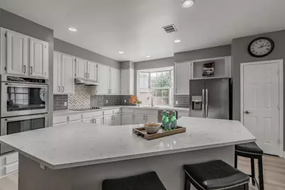 509 Aurora Drive, Euless, TX 76039 - Photo 15