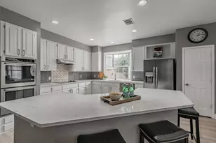 509 Aurora Dr, Euless, TX 76039 - Photo 15