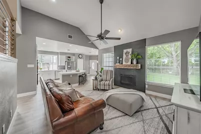 509 Aurora Drive, Euless, TX 76039 - Photo 11