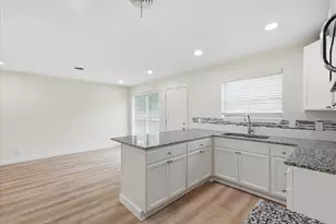 12135 Amsterdam Rd, Farmers Branch, TX 75234 - Photo 13