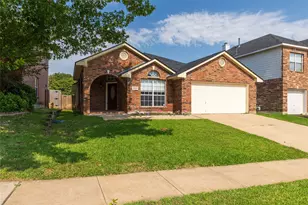5029 Skymeadow Dr, Fort Worth, TX 76135 - Photo 3