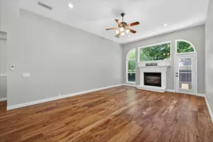 913 Chapel Dr, Denton, TX 76205 - Photo 13