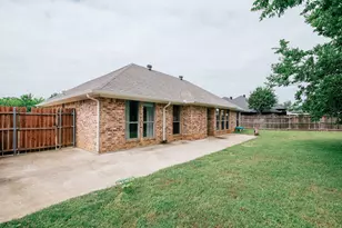 706 W Sherman Dr, Aubrey, TX 76227 - Photo 23