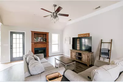 706 W Sherman Drive, Aubrey, TX 76227 - Photo 9